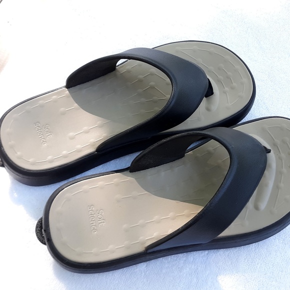 soft science flip flops